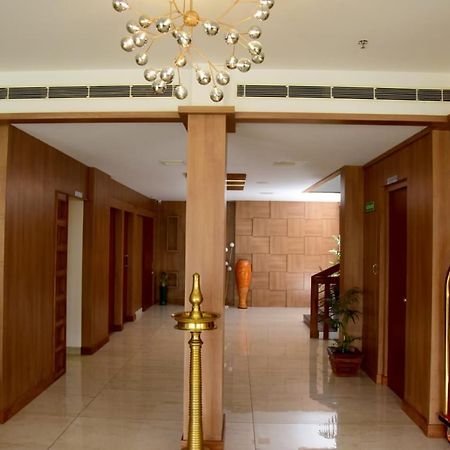 Hotel Emerald Palace Kottiyam Buitenkant foto