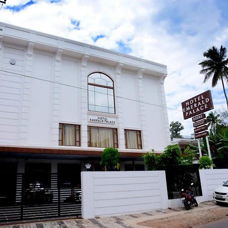 Hotel Emerald Palace Kottiyam Buitenkant foto